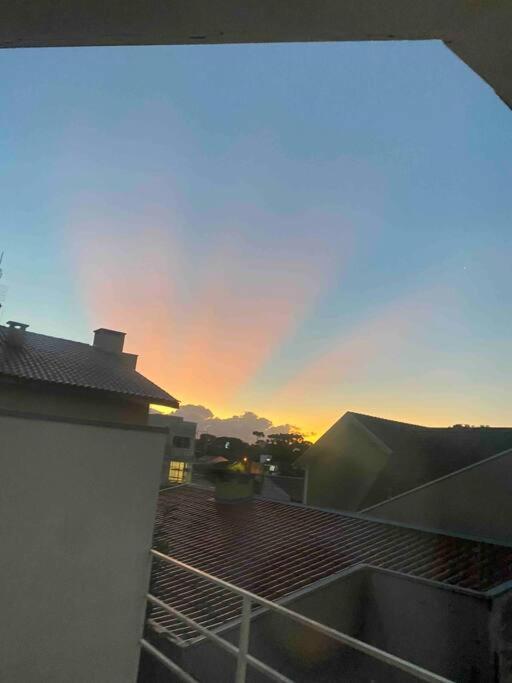 Sobrado Espacoso Em Santa Felicidade Curitiba Bagian luar foto